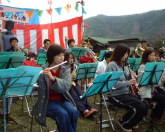 旭町の春まつりに出演
